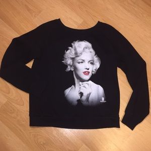 🎀 NWOT Marilyn Monroe crewneck 🎀